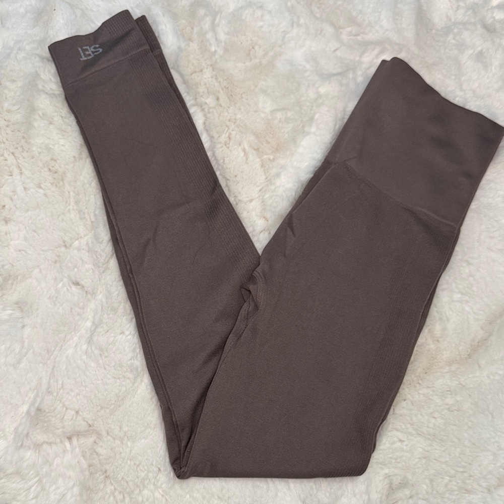 SET Active Taupe Leggings